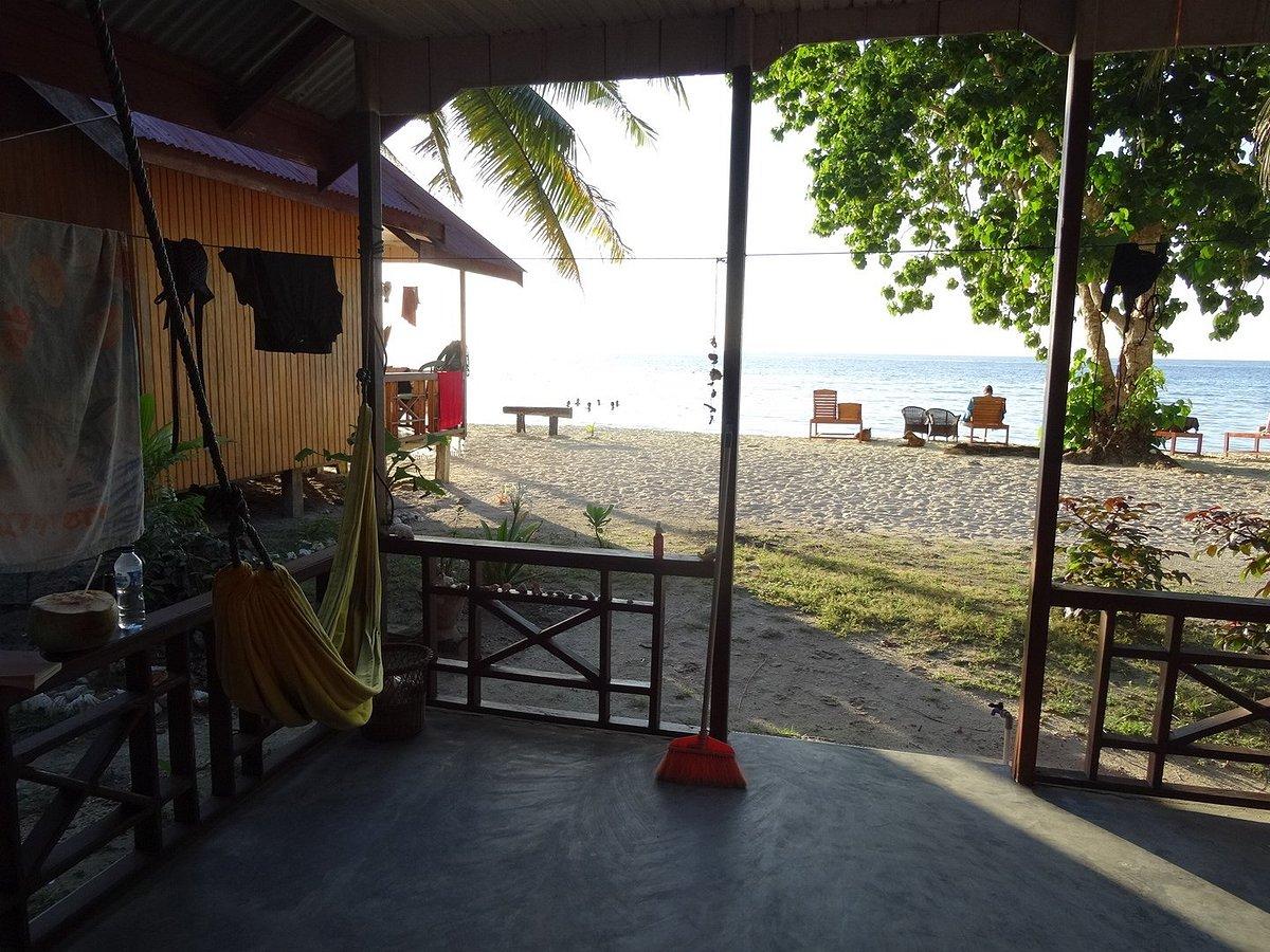 Malenge Indah – beach view from a bungalow veranda
