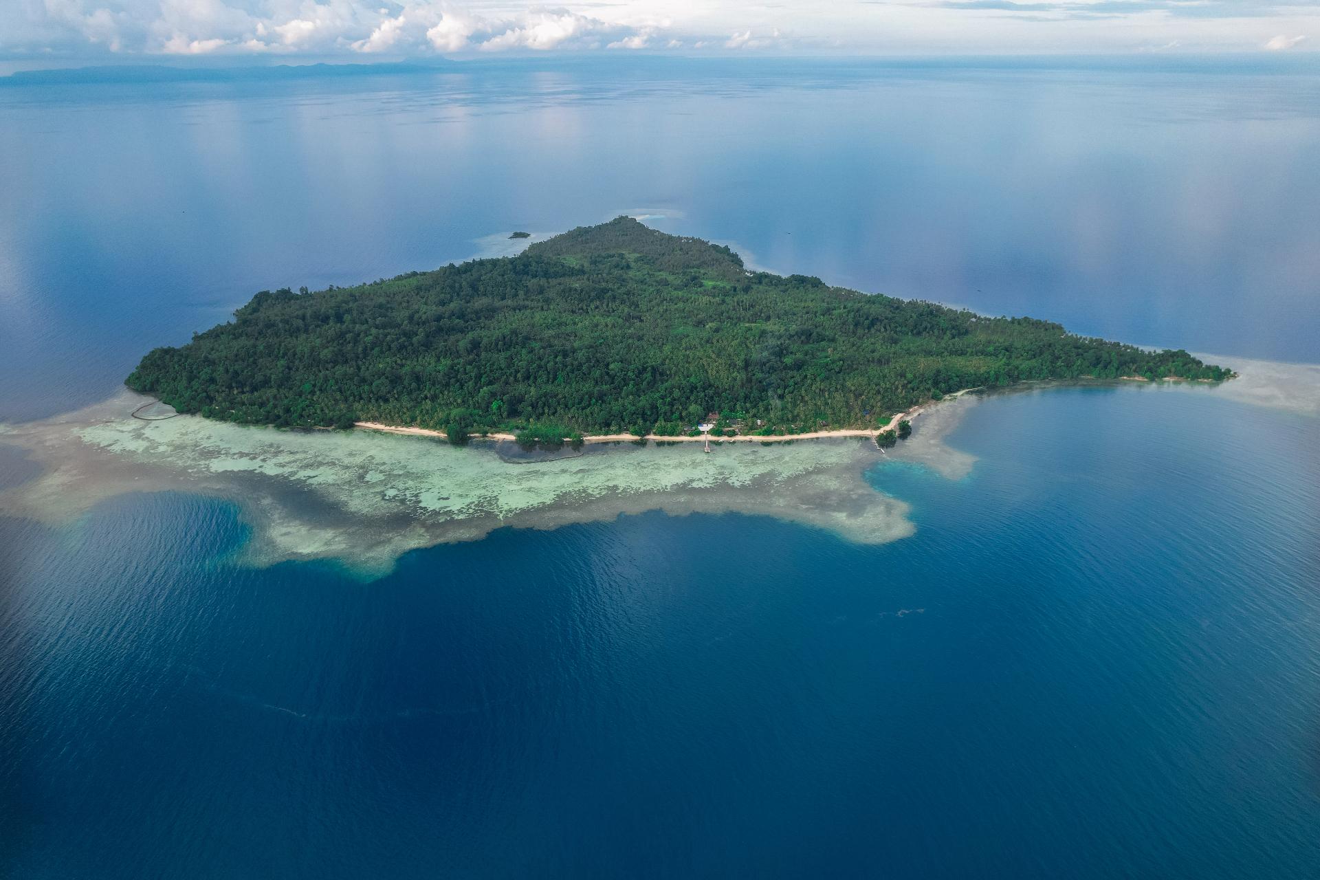Reconnect – aerial view of Buka Buka Island and its fringing reef