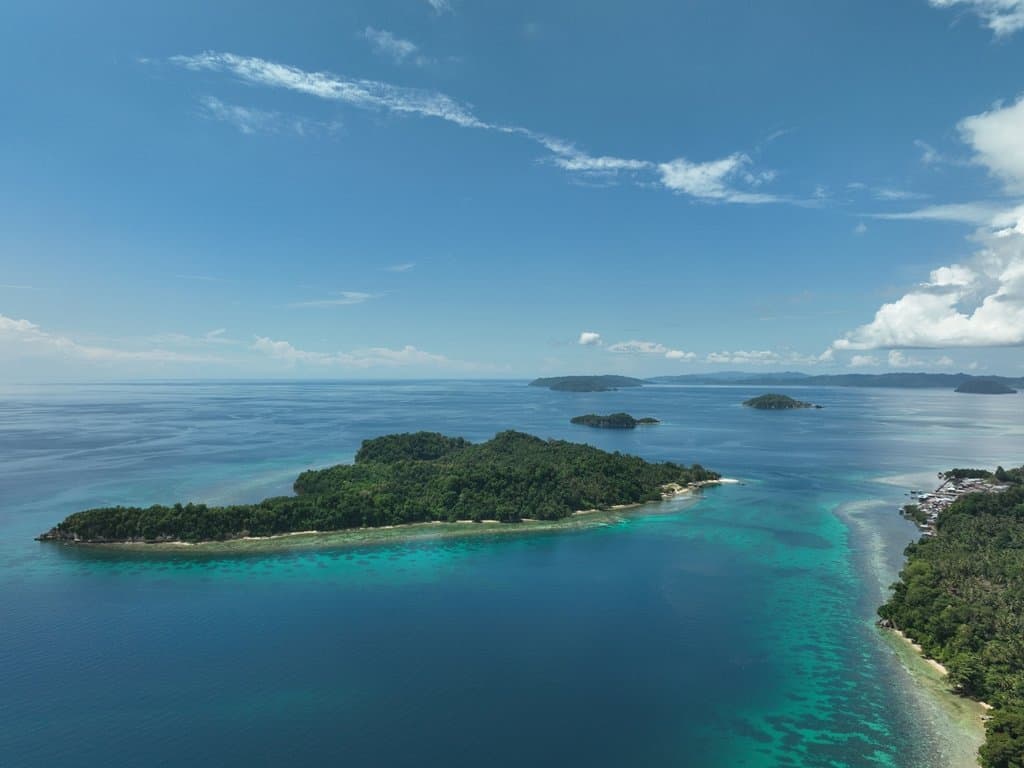 Uma Resort Togean – aerial drone view of Pulau Pangempa