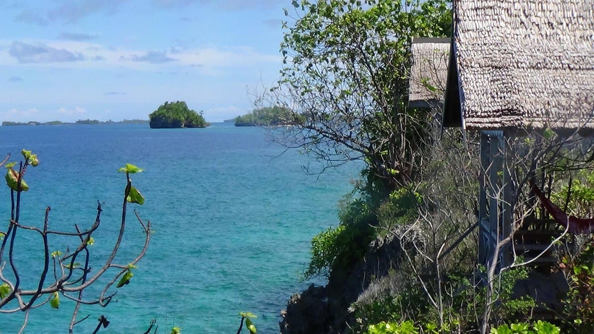 Poya Lisa Cottages – wooden cottages above the water