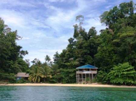 Sunset Beach – main building on the beachfront