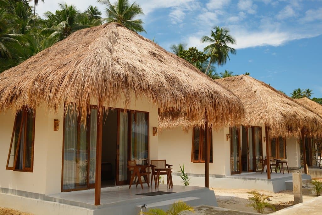 Uma Resort Togean – thatched-roof Sea View Bungalow exterior